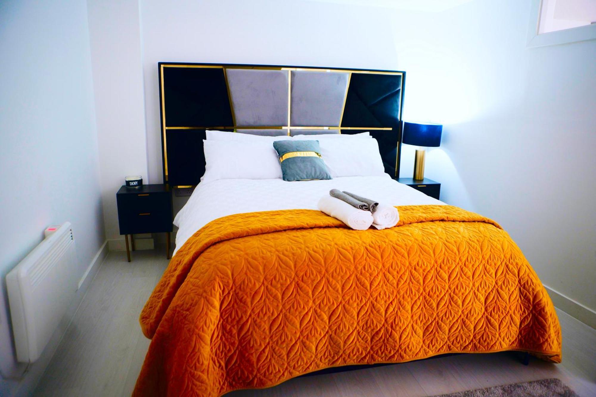 Perfect 1 Bed Apartment Sleeps 5 1 Kingsize Bed 1 Double Sofabed One Single Mattress Free Parking Wifi Good Transport Network Shopping Holiday Makers Families Contractors In North London Enfield Exterior foto